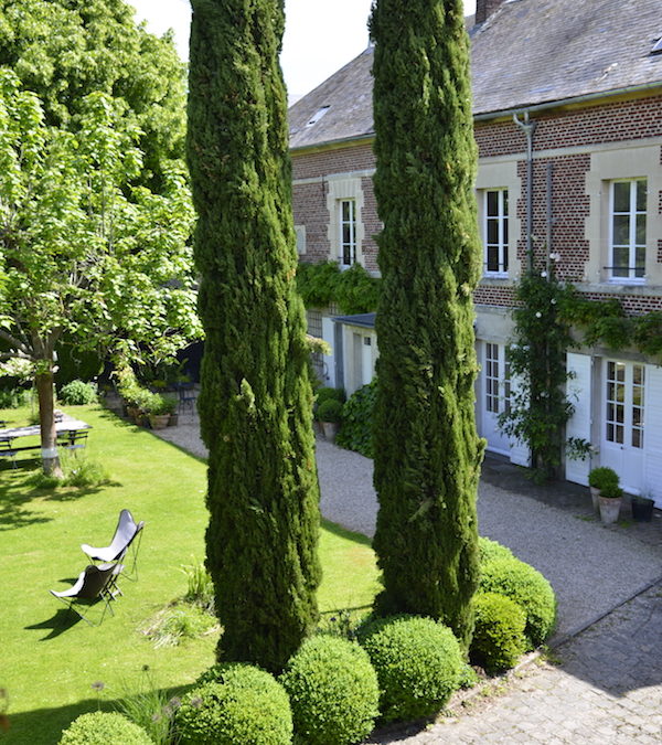 staying near Chantilly with Guest and House