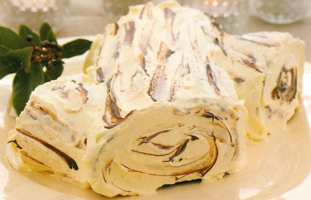 buche-de-noel-my-french-country-home buche de noel - cake decorated to look like a log