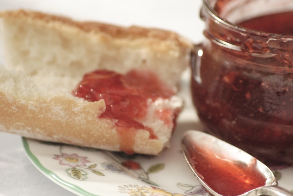 MAKING STRAWBERRY JAM
