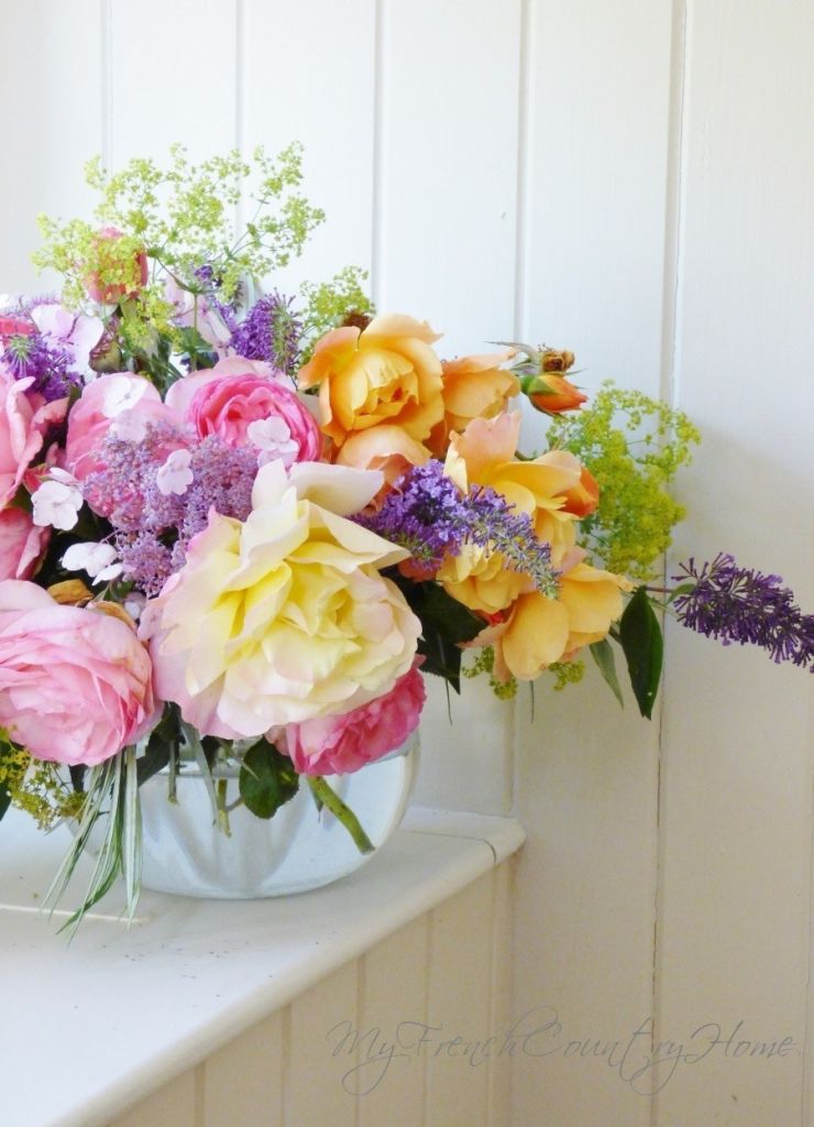 roses arranged with Amarket basket
