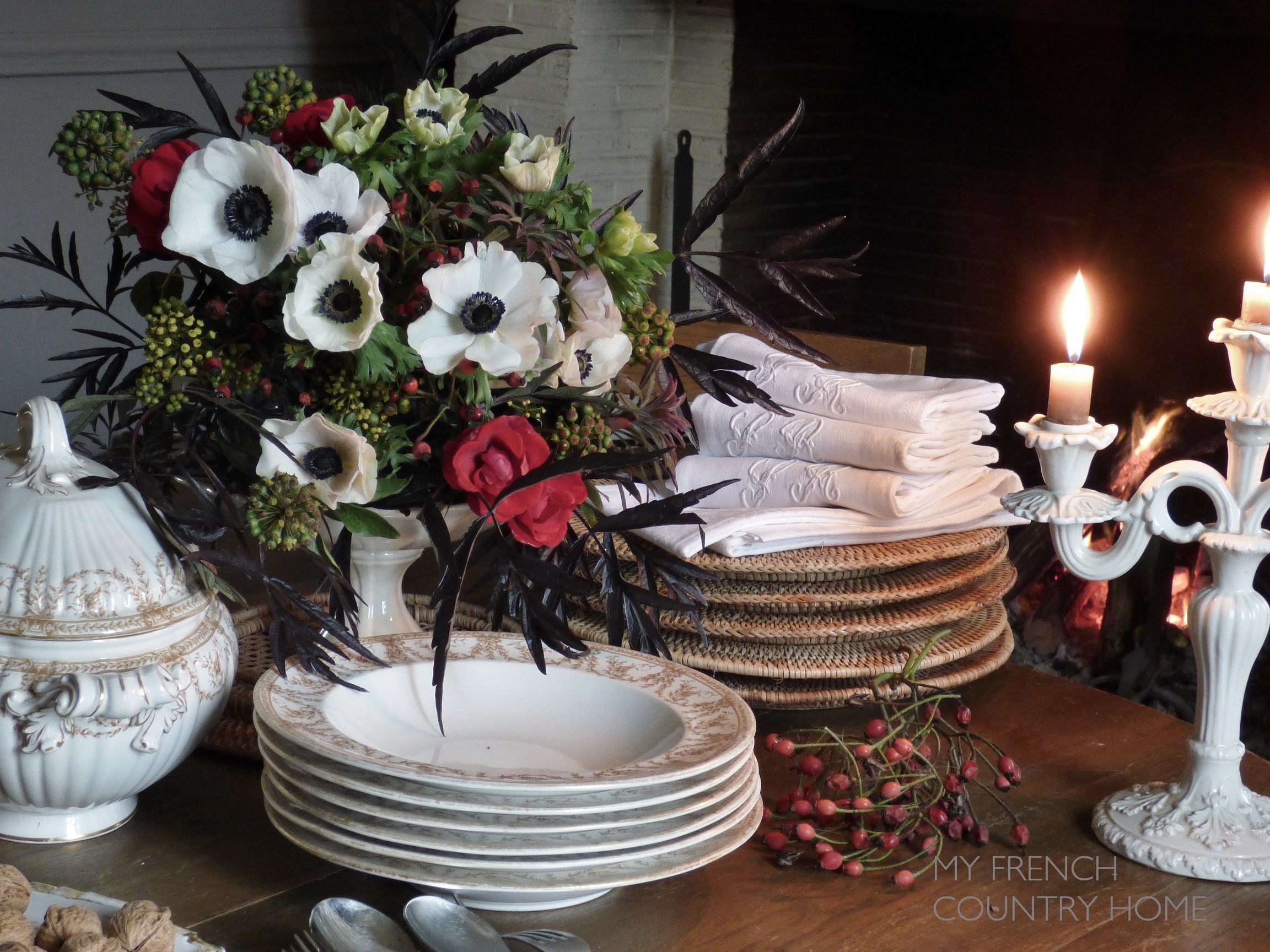 AUTUMN BOUQUET ON THE DINING TABLE