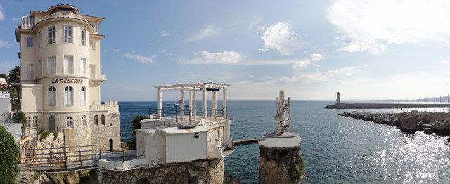 diving boards on rocks