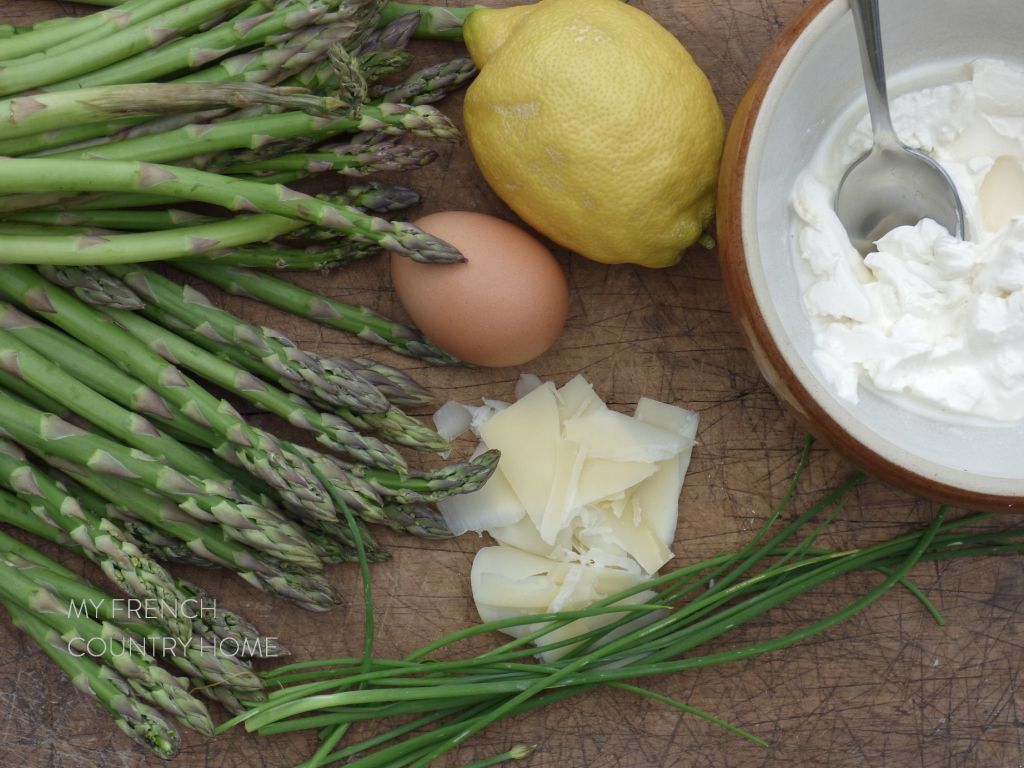 asparagus on a cutting board