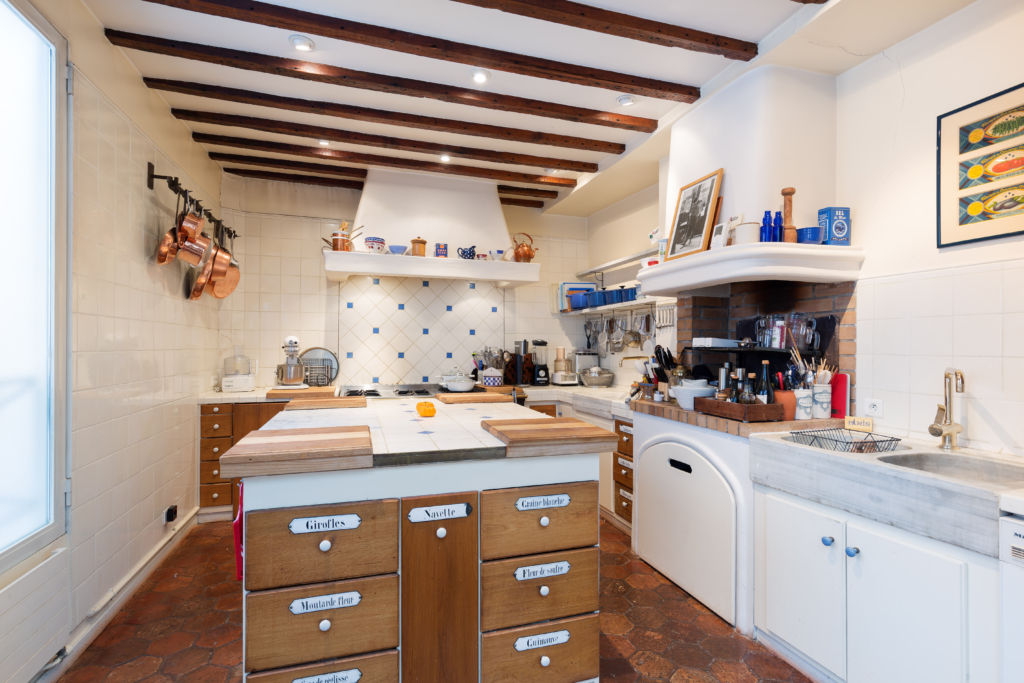 details of kitchen in paris