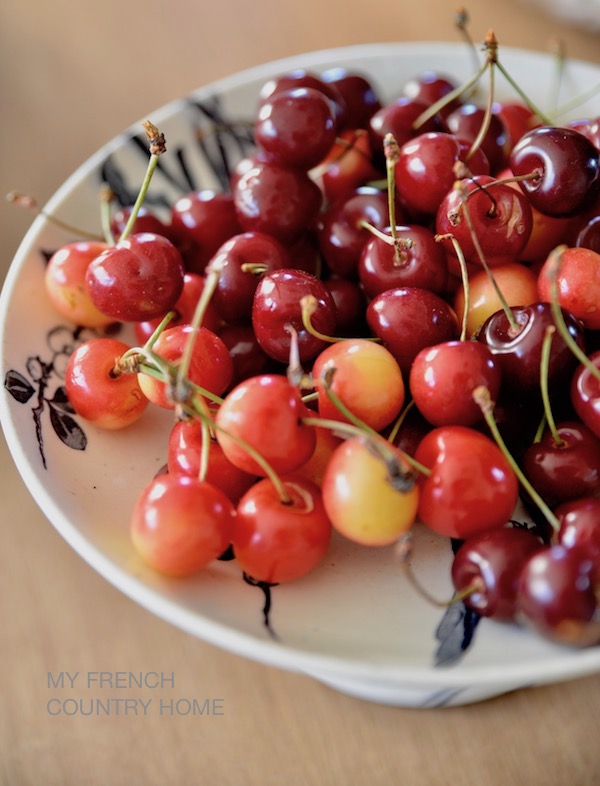 cherries in bowl