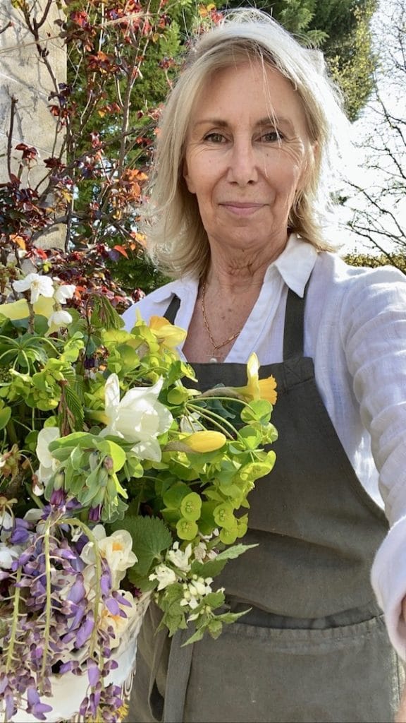 sharon santoni with flowers