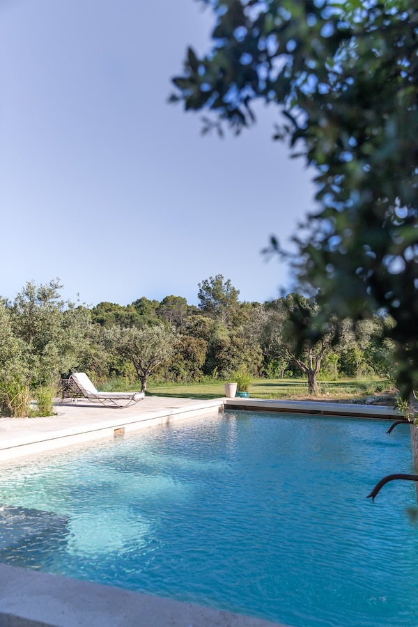 pool with tree