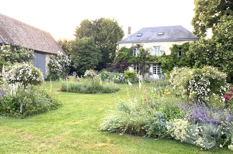 french country home and garden