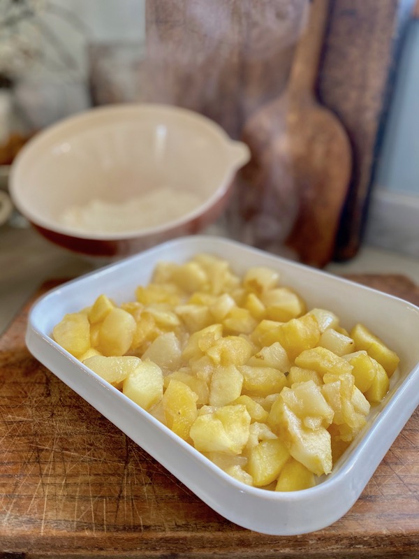 pear and apple crumble