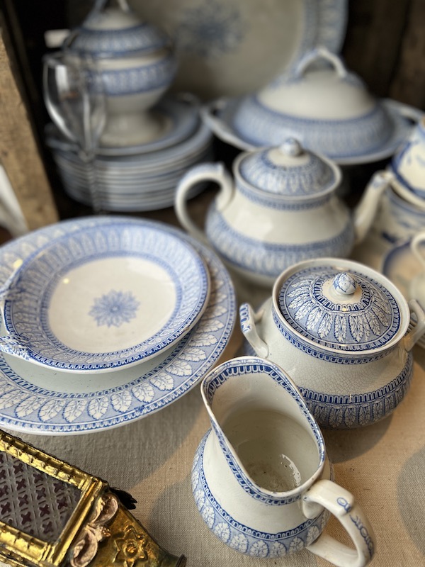 https://sharonsantoni.com/wp-content/uploads/2022/04/my-french-country-home-blue-and-white-china.jpg