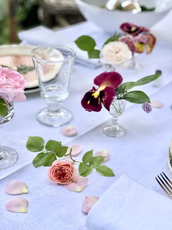 laying the table for a garden party