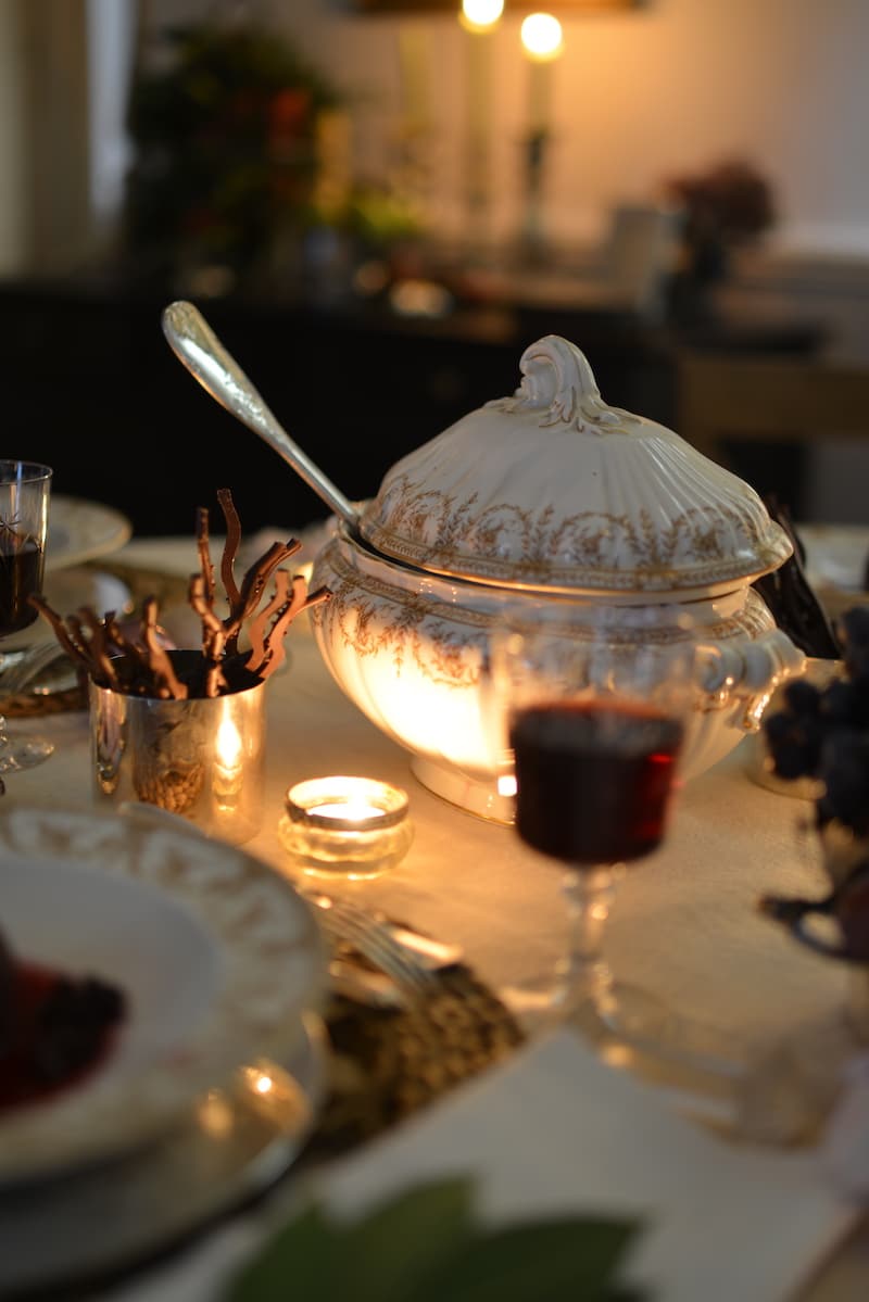 The Changing Face of Christmas TABLE SETTING