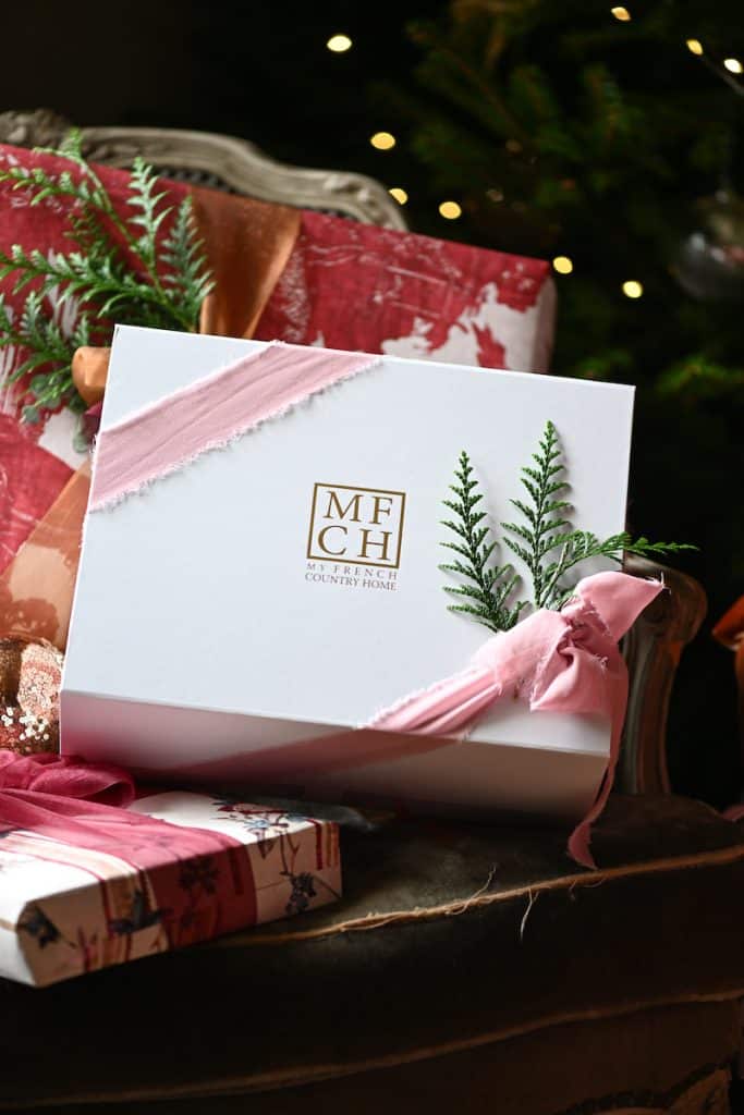 LUXURIOUS FRENCH SUBSCRIPTION BOX